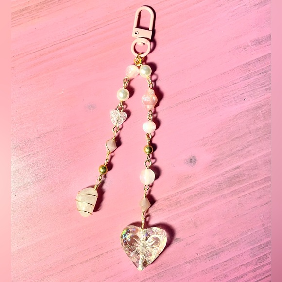Heart bow and rose quartz beaded keychain - Picture 1 of 3